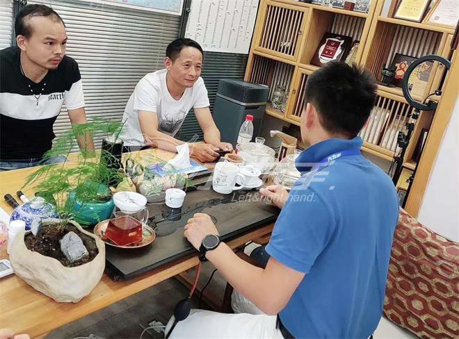 左右手安装服务平台江西九江服务商吴先生与左右手创始人卢建华先生洽谈 左右手安装服务平台江西九江服务商吴先生与左右手创始人卢建华先生洽谈