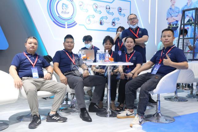 福建厦门左右手与其他服务商 福建厦门左右手与其他服务商