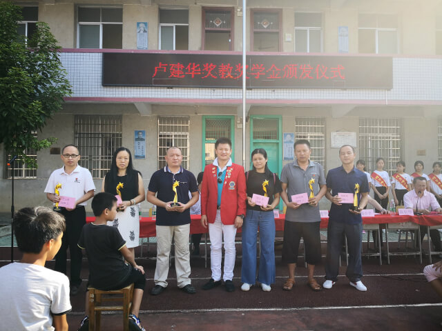 秉持初心,永不停歇 | 左右手2019年奔跑时光 秉持初心,永不停歇 | 左右手2019年奔跑时光