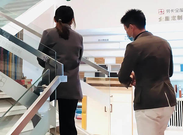 左右手安装平台创始人走访 左右手安装平台创始人走访