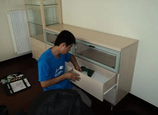 深圳家具拆装电话是多少,深圳家具拆装哪家做的好? 深圳家具拆装电话是多少,深圳家具拆装哪家做的好?