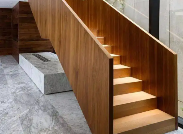 实木楼梯安装.png 实木楼梯安装.png