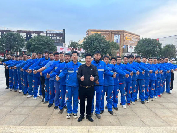 左右手云南运营中心团队_看图王.jpg 左右手云南运营中心团队_看图王.jpg