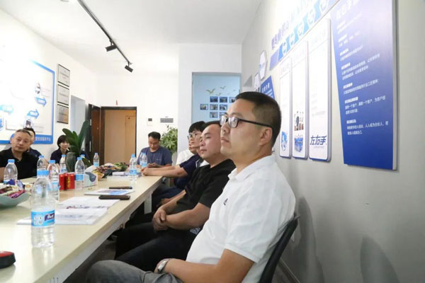 左右手第11届城市服务商招募大会-昆明站3_看图王.jpg 左右手第11届城市服务商招募大会-昆明站3_看图王.jpg